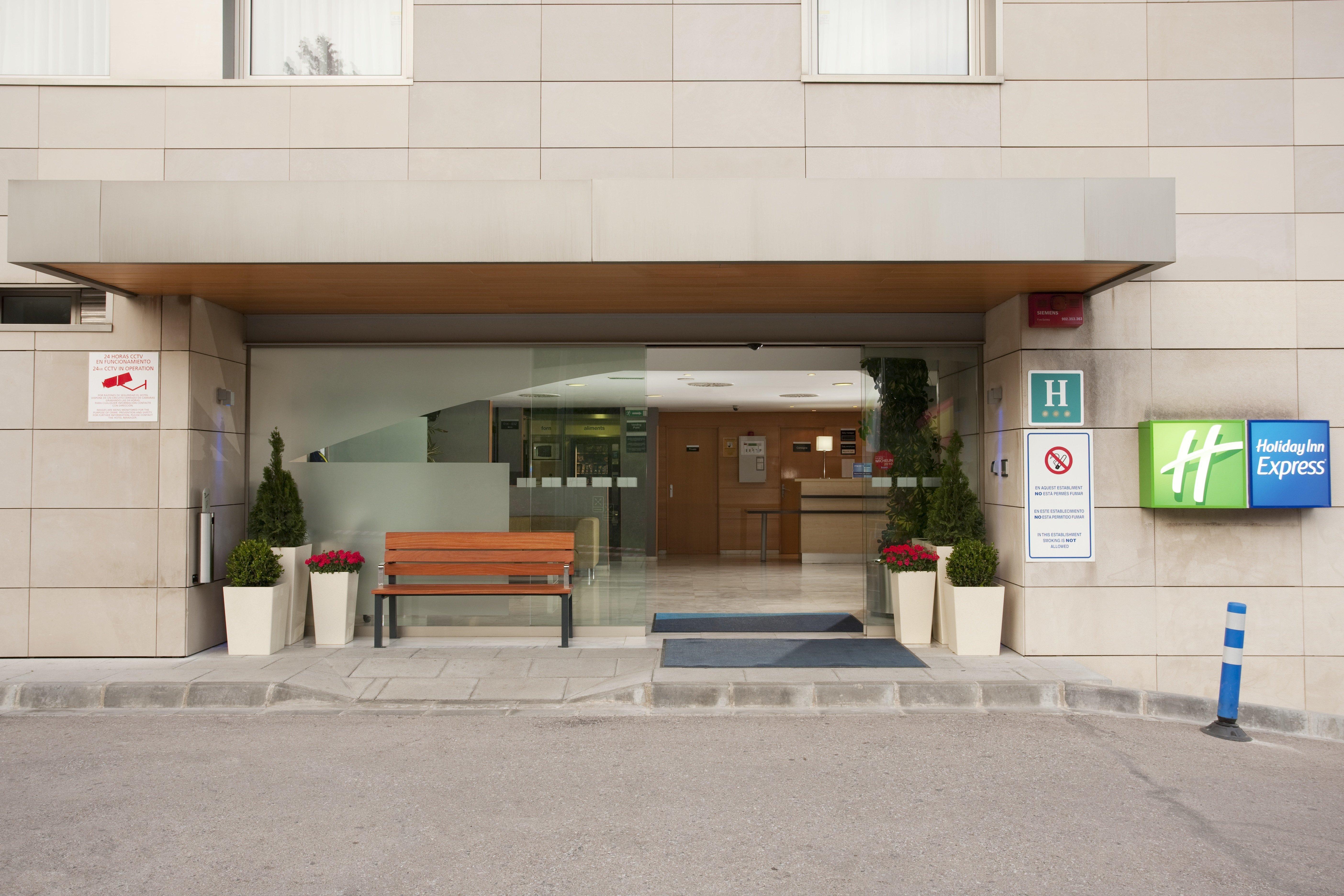 גראנולרס Holiday Inn Express Barcelona - Montmelo, An Ihg Hotel מראה פנימי תמונה