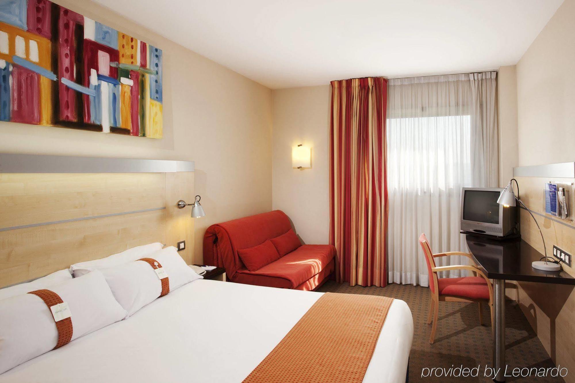 גראנולרס Holiday Inn Express Barcelona - Montmelo, An Ihg Hotel חדר תמונה